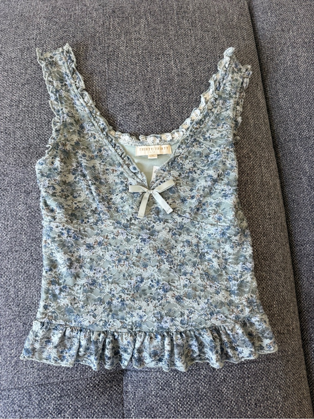 Floral Ruffle V Neck Top - Picture 3 of 5